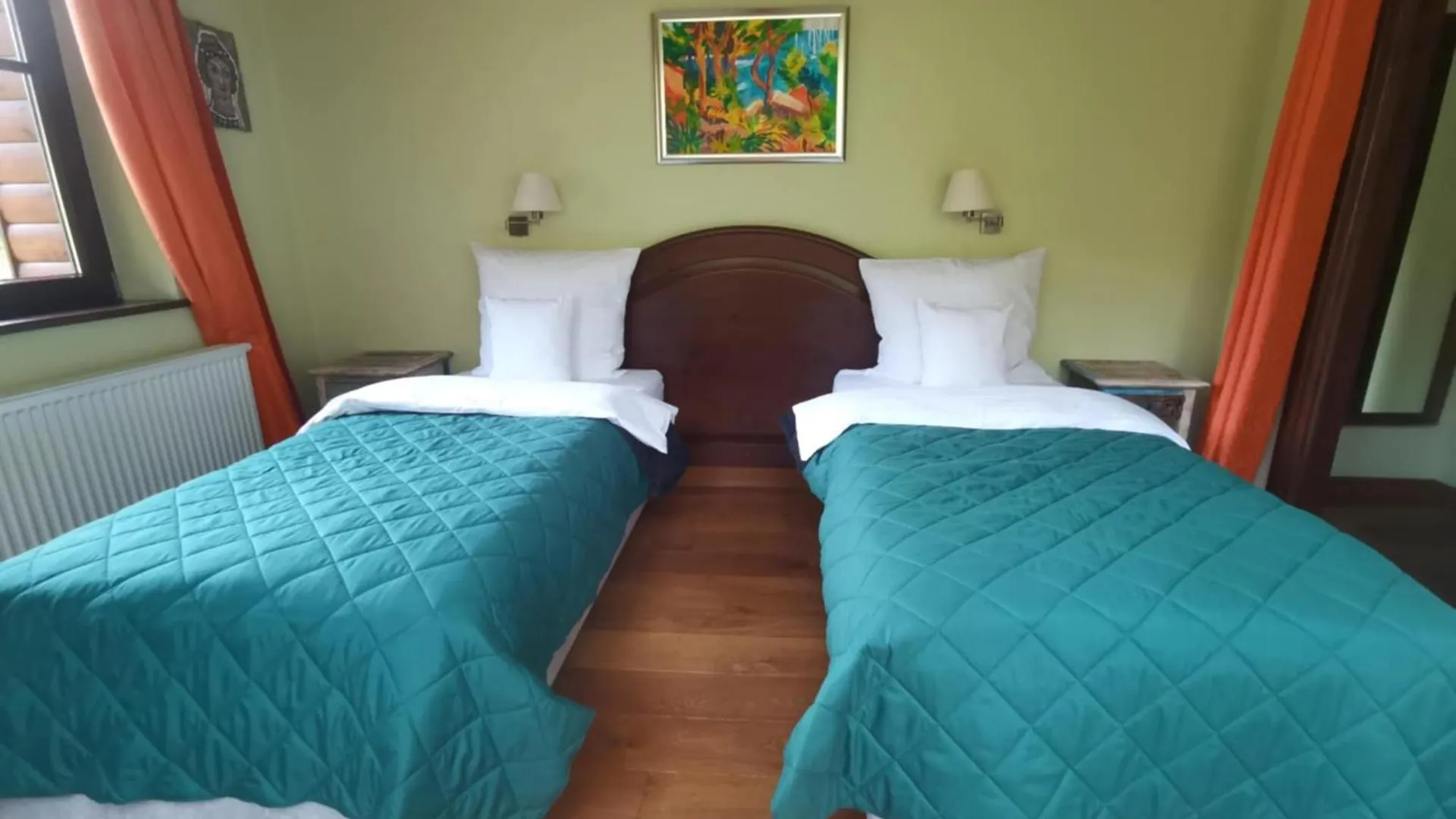 Ekosamotnia Hotel Krakow Guest house