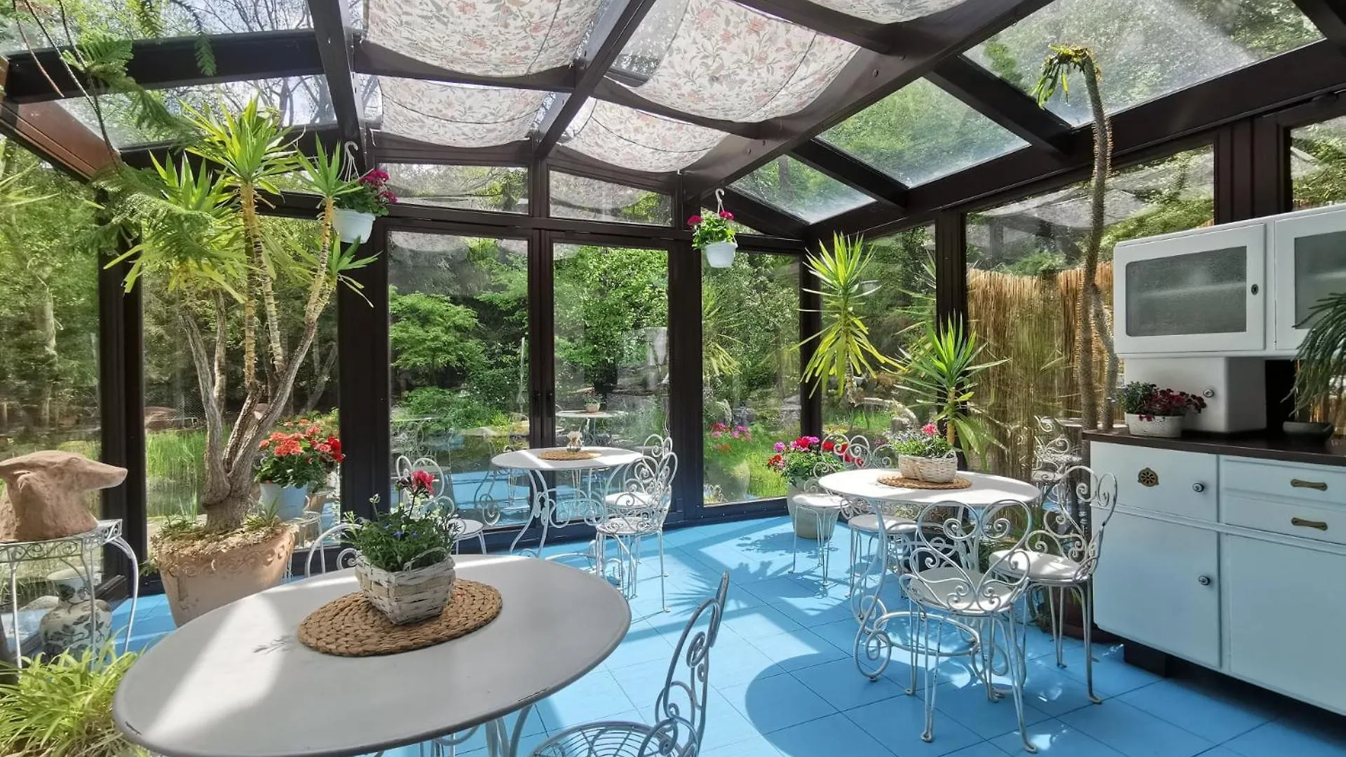 Ekosamotnia Hotel Krakow Guest house